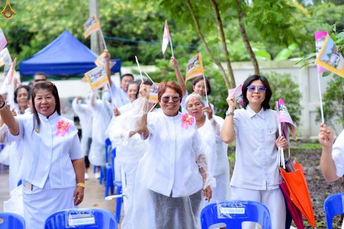 ภาพ No.249986:วันอังคารที่ 30 กันยายน พ.ศ. 2568 พิธีตอกเสามงคลต้นแรกอาคารเศรษฐีถาวร ที่พักผู้มาปฏิบัติธรรม ณ ศูนย์ปฏิบัติธรรมจันทบุรี