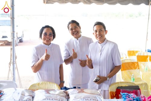 ภาพ No.230194:วันเสาร์ที่ 28 มิถุนายน พ.ศ. 2568 พิธีถวายสังฆทาน 323 วัด 4 จังหวัดชายแดนใต้ ปีที่ 21 ครั้งที่ 178 พิธีมอบกองทุนหนุนแรงใจช่วยครูใต้ ปีที่ 18 ครั้งที่ 142 ณ ศูนย์อบรมเยาวชนจังหวัดปัตตานี