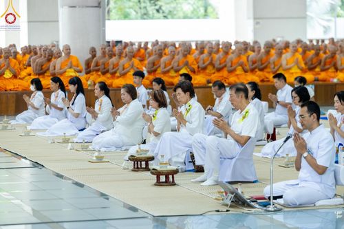 ภาพ No.169806:พิธีถวายภัตตาหารเมนูสวรรค์ "เพื่อการบรรลุธรรม" เนื่องในวันลอยกระทง (ขึ้น 15 ค่ำ เดือน 12) วันศุกร์ที่ 15 พฤศจิกายน พ.ศ. 2567 ณ หอฉันคุณยายอาจารย์ฯ วัดพระธรรมกาย