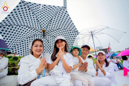 ภาพ No.226117:วันอาทิตย์ที่ 25 พฤษภาคม พ.ศ. 2568 พิธีตักบาตรพระ 1,000 รูปเมืองตรัง ครบรอบ 110 ปี เมืองทับเที่ยง ถวายเป็นพุทธบูชา ถวายเป็นพระราชกุศลแด่รัชกาลที่ 10 และอุทิศส่วนกุศลแด่อดีตเจ้าเมืองตรัง และบรรพบุรุษ ณ บริเวณหน้าศาลากลางจังหวัดตรัง ถนนพระราม 6