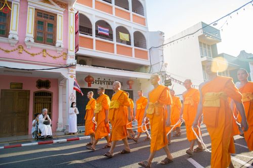 ภาพ No.248758:วันที่ 20 กันยายน พ.ศ. 2568 พิธีอัญเชิญรูปหล่อหลวงปู่วัดปากน้ำ ภาษีเจริญ จากวัดมงคลนิมิตร พระอารามหลวง เพื่อประดิษฐาน ณ วิหารพระมงคลเทพมุนี (สด จนฺทสโร)  ศูนย์ปฏิบัติธรรมภูเก็ต จ.ภูเก็ต