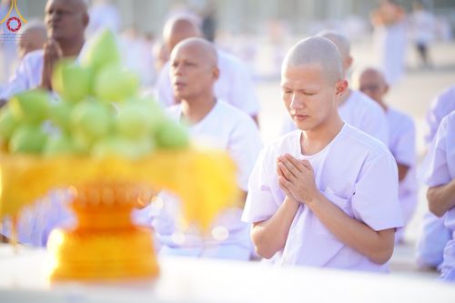 ภาพ No.180578:พิธีบรรพชาอุปสมบท โครงการอุปสมบทบูชาธรรมมหาปูชนียาจารย์ ประจำปีพุทธศักราช 2567 วันเสาร์ที่ 7 ธันวาคมพ.ศ. 2567 ณ วัดพระธรรมกาย จ.ปทุมธานี