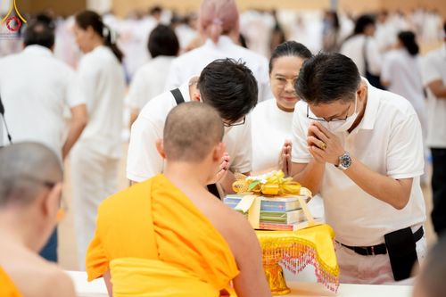 ภาพ No.136920:พิธีถวายหนังสือธรรมะ บาลี นักธรรม ทางก้าวหน้า ณ ห้องแก้วสารพัดนึก 2 วัดพระธรรมกาย วันเสาร์ที่ 11 พฤษภาคม พ.ศ. 2567