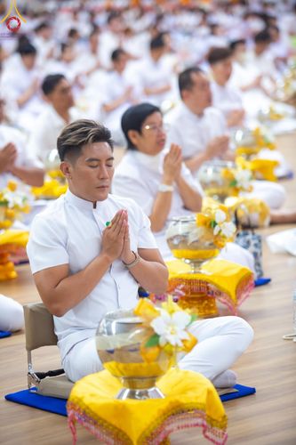 ภาพ No.206930:พิธีถวายโคมมาฆประทีป น้อมถวายเป็นพุทธบูชา แด่คณะพระภิกษุ สามเณร วัดพระธรรมกาย วันอาทิตย์ที่ 9 กุมภาพันธ์ พ.ศ. 2568 ณ ห้องแก้วสารพัดนึก 2 สภาธรรมกายสากล วัดพระธรรมกาย จังหวัดปทุมธานี