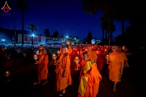 ภาพ No.225749:วันอาทิตย์ที่ 11 พฤษภาคม พ.ศ. 2568 วัดพระธรรมกายแคลิฟอร์เนีย จัดงานวิสาขบูชานานาชาติ และถวายมหาสังฆทานคณะสงฆ์ 120 รูป