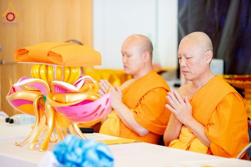 ภาพ No.274524:วันอาทิตย์ที่ 2 พฤศจิกายน พ.ศ. 2568 พิธีทอดกฐินสามัคคี วัดพระธรรมกายไอซ์แลนด์ ประเทศไอซ์เเลนด์