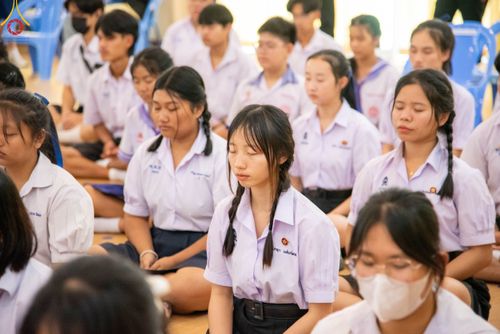 ภาพ No.103496:วันรวมพลังเด็กดี V-Star ผู้นำฟื้นฟูศีลธรรมโลก จังหวัดเชียงรายและจังหวัดพะเยา ณ ศูนย์ปฏิบัติธรรมจังหวัดเชียงราย วันที่ 2 ธันวาคม พ.ศ. 2566