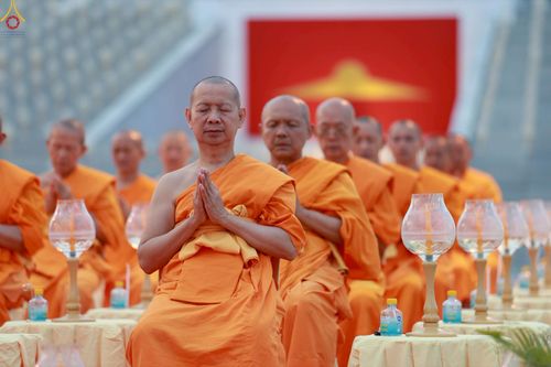 ภาพ No.252932:วันที่ 10 ตุลาคม พ.ศ. 2568 พิธีปลูกต้นทรัพย์บานชื่น ณ ลานธรรม วัดพระธรรมกาย