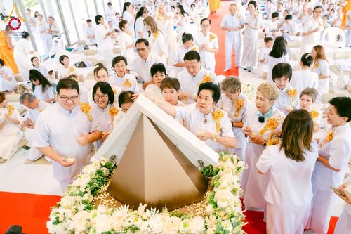 ภาพ No.171818:พิธีทอดกฐิน ศูนย์ปฏิบัติธรรมแก้วเมืองเลย วันที่ 27 ตุลาคม พ.ศ. 2567