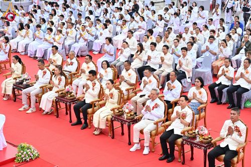 ภาพ No.210316:วันอาทิตย์ที่ 9 มีนาคม พ.ศ. 2568 พ่อเมืองโคราชจัดตักบาตรพระหมื่น ทำบุญเมือง 557 ปี