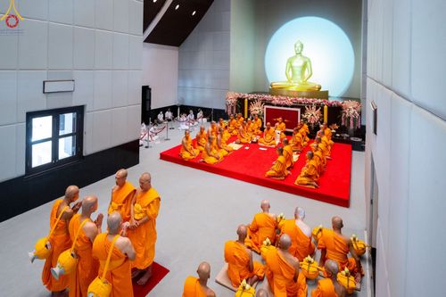 ภาพ No.84248:พิธีขอบรรพชา , พิธีขอสรณคมน์และศีล ,  พิธีรับบาตร , พิธีอุปสมบท ในโครงการบรรพชาอุปสมบทหมู่ธรรมทายาทรุ่นเข้าพรรษา และโครงการบรรพชาสามเณรโรงเรียนนานาชาติ รุ่นที่ 12 ณ โบสถ์พระไตรปิฎก วัดพระธรรมกาย วันที่ 22 กรกฎาคม พ.ศ. 2566