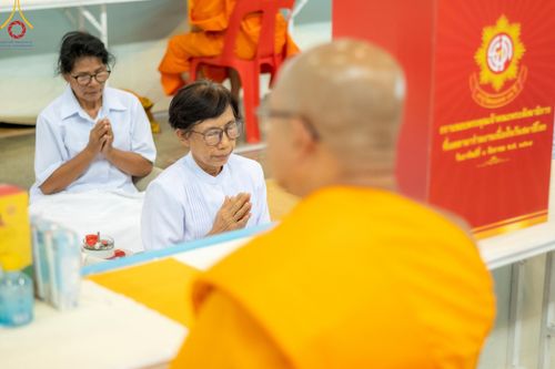 ภาพ No.147092:พิธีมุทิตาสักการะพระภิกษุ ผู้สอบได้เปรียญธรรม 9 ประโยคระดับโลกปีที่ 36, พิธีมอบโล่เกียรติยศและทุนการศึกษา สำนักเรียนบาลีดีเด่นทั่วประเทศ, พิธีถวายมหาสังฆทานคณะสงฆ์ 2,000 กว่าวัด ทั่วประเทศ ปีที่ 24, พิธีถวายไทยธรรมคณะสงฆ์ 323 วัด 4 จังหวัดชายแดนภาคใต้