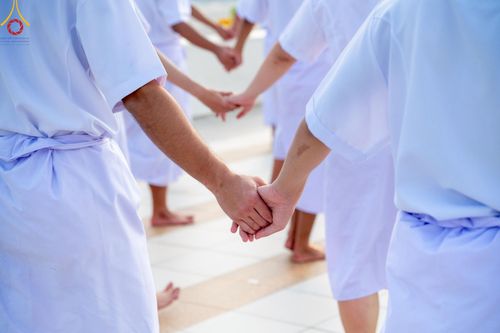 ภาพ No.214990:วันเสาร์ที่ 5 เมษายน พ.ศ. 2568 พิธีเวียนประทักษิณรอบพระมหาธรรมกายเจดีย์  พิธีวันทาเจดีย์ พิธีขอขมาและมอบผ้าไตร ในโครงการบรรพชาสามเณรฟื้นฟูพระพุทธศาสนาทั่วไทย , โครงการหน่อแก้วเปรียญธรรม รุ่นที่ 13 ,  โครงการสามเณรยุวธรรมทายาท รุ่นที่ 33 , โครงการสามเณรมั