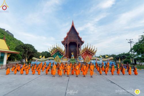 ภาพ No.222187:วันที่ 26-27 เมษายน พ.ศ. 2568 ศูนย์ปฏิบัติธรรมสวนผึ้ง ร่วมกับ ธุดงค์คสถานประจวบคีรีขันธ์ และวัดอ่าวน้อย  จัดกิจกรรมเดินธรรมยาตรา ตักบาตรข้าวสารอาหารแห้ง และจุดประทีปถวายเป็นพุทธบูชา ณ วัดอ่าวน้อย จ.ประจวบคีรีขันธ์