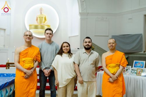 ภาพ No.232705:วันเสาร์ที่ 5 กรกฎาคม พ.ศ. 2568 Candlelight meditation & Vigil พิธีจุดเทียนให้สว่าง สู่ทางสงบ ณ วัดพระธรรมกายนอร์ธสวีเดน