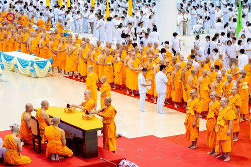 ภาพ No.259865:วันอาทิตย์ที่ 5 ตุลาคม พ.ศ. 2568 สัมมนาพิเศษ "จากกฐินวัดพระธรรมกาย สู่กฐินทั่วไทย 30,000 วัด" ณ สภาธรรมกายสากล วัดพระธรรมกาย