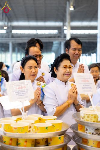 ภาพ No.120647:พิธีถวายภัตตาหารเป็นสังฆทาน แด่คณะพระธรรมยาตรา ปีที่ 12 วันที่ 29 มกราคม พ.ศ. 2567 ณ สภาธรรมกายสากล วัดพระธรรมกาย