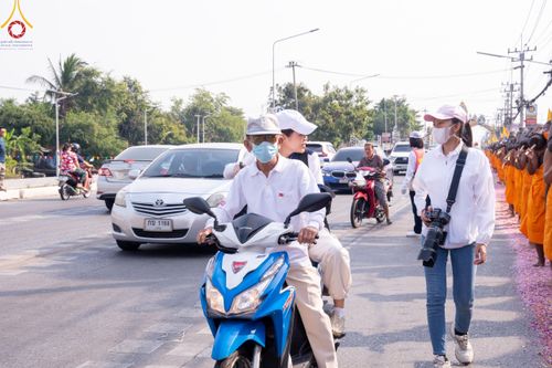 ภาพ No.121810:V.22 ต่อไป การเตรียมงาน เก็บงาน การรับบุญของเจ้าหน้าที่หน่วยงานต่างๆ เพื่อโครงการธรรมยาตรา กตัญญูบูชา มหาปูชนียาจารย์ พระมงคลเทพมุนี (สด จนฺทสโร) พระผู้ปราบมาร อนุสรณ์สถาน 7 แห่ง ปีที่ 12 ระหว่างวันที่ 2 - 31 มกราคม พ.ศ.2567