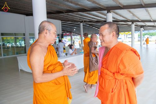 ภาพ No.337077:วันเสาร์ที่ 27 มิถุนายน พ.ศ. 2569 พิธีตักบาตรแด่คณะสงฆ์ 323 วัด 4 จังหวัดชายแดนภาคใต้ พิธีถวายสังฆทานแด่คณะสงฆ์ 323 วัด ปีที่ 22 ครั้งที่ 186 พิธีมอบกองทุนหนุนแรงใจช่วยครูใต้ ปีที่ 19 ครั้งที่ 149 และพิธีทำบุญอุทิศส่วนกุศลให้ผู้วายชนม์ ณ ศูนย์ปฏิบัติธรรม