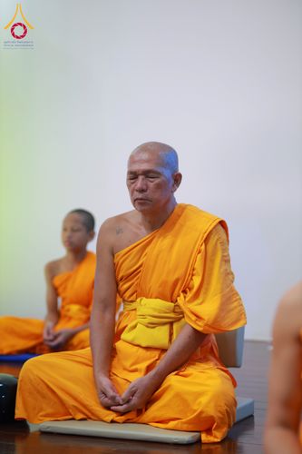 ภาพ No.321831:วันที่ 12 เมษายน พ.ศ.2569 ตักบาตรสงกรานต์ฉลองสามเณรใหม่  ณ ศูนย์ปฏิบัติธรรมระยอง(บ้านช่องลม)