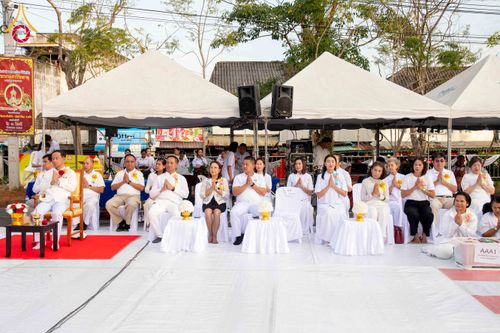 ภาพ No.310322:วันอาทิตย์ที่ 15 กุมภาพันธ์ พ.ศ. 2569 ตักบาตรพระ 1,000 รูป เมืองตรัง ปีที่ 2 ณ ลานพระบรมราชานุสาวรีย์ รัชกาลที่ 5 (หน้าศาลจังหวัดตรัง)อ.เมือง จ.ตรัง