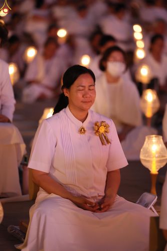 ภาพ No.308087:วันที่ 31 มกราคม พ.ศ. 2569 พิธีจุดประทีปธรรมถวายเป็นพุทธบูชา  และบูชาธรรมมหาปูชนียาจารย์ (ภาพชุดที่ 3) ณ วัดพระธรรมกาย ปทุมธานี ในโครงการธรรมยาตรา กตัญญูบูชา มหาปูชนียาจารย์ พระมงคลเทพมุนี(สด จนฺทสโร) พระผู้ปราบมาร อนุสรณ์สถาน 7 แห่ง ปีที่ 14