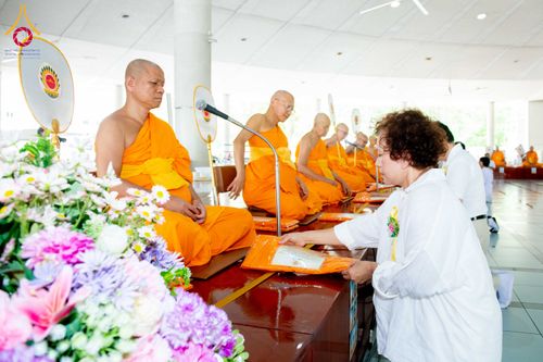 ภาพ No.326739:วันที่ 1 พฤษภาคม พ.ศ.2569 พิธีบุพเปตพลี ครั้งที่ 181 ร่วมอุทิศบุญแด่หมู่ญาติที่ล่วงลับไปแล้ว และสืบทอดอายุพระพุทธศาสนา ณ หอฉันคุณยายอาจารย์ฯ วัดพระธรรมกาย