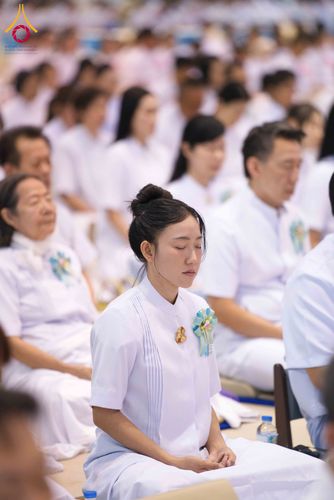 ภาพ No.318352:วันอาทิตย์ต้นเดือนที่ 5 เมษายน พ.ศ.2569 พิธีบูชาข้าวพระ ณ สภาธรรมกายสากล วัดพระธรรมกาย