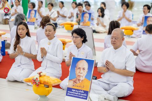 ภาพ No.286520:วันเสาร์ที่ 12 กรกฏาคม พ.ศ.2568 พิธีบรรพชาอุปสมบท  โครงการบรรพชาอุปสมบทหมู่ ธรรมทายาทนานาชาติ(ภาคภาษาจีน), โครงการบรรพชาสามเณร โรงเรียนนานาชาติ รุ่นที 14