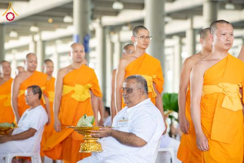 ภาพ No.339793:วันที่ 19 กรกฎาคม พ.ศ.2569 พิธีตัดปอยผม โครงการบวชพระนานาชาติ AEC และ WAB รุ่นที่ 10 THE AEC & INTERNATIONAL ORDINATION PROGRAM ณ มหารัตนวิหารคด 30 วัดพระธรรมกาย ปทุมธานี