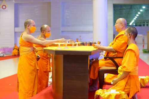 ภาพ No.64135:พิธีมุทิตาสักการะพระมหาเถระและพระเถระ ครั้งที่ 28 ประจำปี พ.ศ. 2565 วันอาทิตย์ที่ 20 พฤศจิกายน พ.ศ. 2565 ณ ห้องแก้วสารพัดนึก 1 สภาธรรมกายสากล วัดพระธรรมกาย