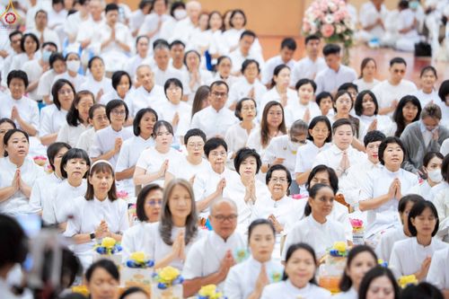 ภาพ No.343599:วันที่ 16 สิงหาคม พ.ศ.2569 พิธีถวายคิลานเภสัช และอุปกรณ์ทางการแพทย์ ณ ห้องแก้วสารพัดนึก2 วัดพระธรรมกาย