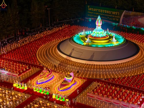 ภาพ No.292174:วันที่ 10 มกราคม พ.ศ. 2569 พิธีจุดประทีปถวายเป็นพุทธบูชา และบูชาธรรมมหาปูชนียาจารย์  ณ อนุสรณ์สถานคลองบางนางแท่น อ.สามพราน จ.นครปฐม ในโครงการธรรมยาตรา กตัญญูบูชา มหาปูชนียาจารย์ พระมงคลเทพมุนี(สด จนฺทสโร) พระผู้ปราบมาร อนุสรณ์สถาน 7 แห่ง ปีที่ 14