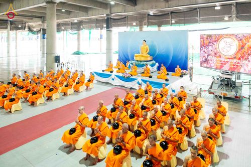ภาพ No.342906:วันอาทิตย์ที่ 9 สิงหาคม พ.ศ.2569 พิธีตักบาตรฉลองพระใหม่ โครงการบรรพชาและอุปสมบทหมู่ รุ่นเข้าพรรษา ณ มหารัตนวิหาคด คอร์ 26 วัดพระธรรมกาย