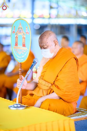 ภาพ No.78325:พิธีถวายสังฆทานแด่คณะสงฆ์ ๓๒๓ วัด พิธีมอบกองทุนหนุนแรงใจช่วยครูใต้และพิธีทำบุญอุทิศส่วนกุศลแด่ผู้วายชนม์ในเหตุการณ์ความไม่สงบ ๔ จังหวัดชายแดนภาคใต้  (ปัตตานี ยะลา นราธิวาส สงขลา) ปีที่ ๑๙ ครั้งที่ ๑๖๑ พิธีมอบกองทุนหนุนแรงใจช่วยครูใต้ (ปีที่ ๑๖ ครั้งที่ ๑