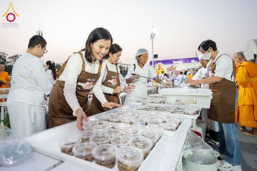 ภาพ No.296653:วันที่ 18 มกราคม พ.ศ. 2569 พิธีถวายภัตตาหารเป็นสังฆทาน แด่พระธรรมยาตรา ณ วัดโบสถ์บน ต.บางคูเวียง จ.นนทบุรี อนุสรณ์สถานลำดับที่ 4 สถานที่เกิดด้วยกายธรรม ในโครงการธรรมยาตรา กตัญญูบูชา มหาปูชนียาจารย์ พระมงคลเทพมุนี(สด จนฺทสโร) พระผู้ปราบมาร อนุสรณ์สถาน 7 แ