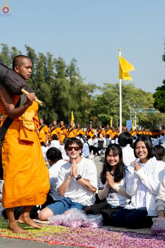 ภาพ No.305781:วันที่ 25 มกราคม พ.ศ. 2569 พิธีต้อนรับพระธรรมยาตรา วัดพระธรรมกาย(ภาพชุดที่ 3) ในโครงการธรรมยาตรา กตัญญูบูชา มหาปูชนียาจารย์ พระมงคลเทพมุนี(สด จนฺทสโร) พระผู้ปราบมาร อนุสรณ์สถาน 7 แห่ง ปีที่ 14
