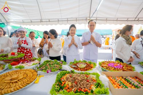 ภาพ No.301089:วันที่ 23 มกราคม พ.ศ. 2569 พิธีถวายภัตตาหารเป็นสังฆทาน แด่พระธรรมยาตรา ณ อนุสรณ์สถานบางปลา วัดบางปลา อำเภอบางเลน จังหวัดนครปฐม ในโครงการธรรมยาตรา กตัญญูบูชา มหาปูชนียาจารย์ พระมงคลเทพมุนี(สด จนฺทสโร) พระผู้ปราบมาร อนุสรณ์สถาน 7 แห่ง ปีที่ 14