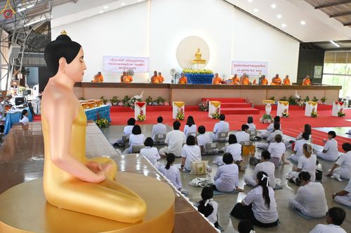 ภาพ No.283217:วันอาทิตย์ที่ 26 ตุลาคม พุทธศักราช 2568 พิธีทอดกฐินสามัคคี กตัญญูบูชาธรรมมหาปูชนียาจารย์ และโครงการกฐินทั่วไทย 30,000 วัด บูชาธรรม 81 ปีหลวงพ่อธัมมชโย  ณ ศูนย์อบรมเยาวชนอุตรดิตถ์