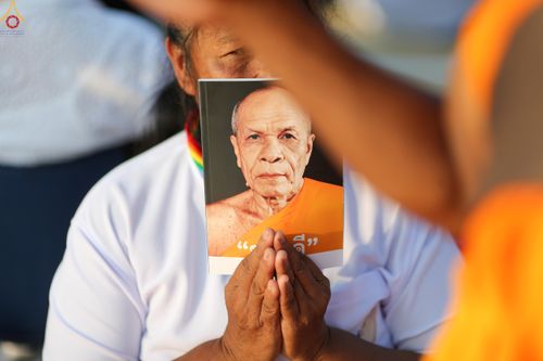 ภาพ No.289660:วันที่ 7 มกราคม พ.ศ. 2569 พิธีต้อนรับพระธรรมยาตรา ณ อนุสรณ์สถานลำดับที่ 2 สถานที่ตั้งมโนปณิธานบวชตลอดชีวิต อนุสรณ์สถานคลองบางนางแท่น อ.สามพราน จ.นครปฐม ในโครงการธรรมยาตรา กตัญญูบูชา มหาปูชนียาจารย์ พระมงคลเทพมุนี(สด จนฺทสโร) พระผู้ปราบมาร อนุสรณ์สถาน 7 แ