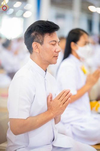 ภาพ No.105501:พิธีปฏิบัติธรรมและพิธีบูชาข้าวพระ ในวันจันทร์ที่ 1 มกราคม พ.ศ. 2567 ณ สภาธรรมกายสากล วัดพระธรรมกาย