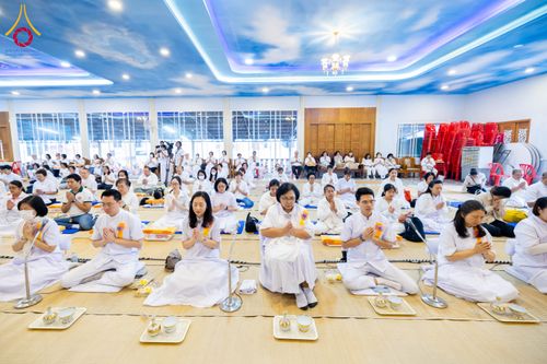 ภาพ No.294921:วันที่ 15 มกราคม พ.ศ. 2569 พิธีถวายภัตตาหารเป็นสังฆทาน แด่พระธรรมยาตรา ณ วัดโบสถ์บน ต.บางคูเวียง จ.นนทบุรี อนุสรณ์สถานลำดับที่ 4 สถานที่เกิดด้วยกายธรรม ในโครงการธรรมยาตรา กตัญญูบูชา มหาปูชนียาจารย์ พระมงคลเทพมุนี(สด จนฺทสโร) พระผู้ปราบมาร อนุสรณ์สถาน 7 แ