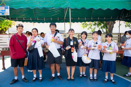 ภาพ No.288992:วันพุธที่ 17 ธันวาคม พ.ศ.2568 กิจกรรมเยาวชนไทยรวมใจทำความดี "เด็กดีมหานคร ต้นแบบด้านศีลธรรม" แข่งขันสอบตอบปัญหาศีลธรรมในพระพุทธศาสนา ครั้งที่ 7 และวันรวมพลังเด็กดี V-Star ประจำปี 2568 ณ วัดมหาธาตุยุวราชรังสฤษฎิ์ราชวรมหาวิหาร กรุงเทพมหานคร