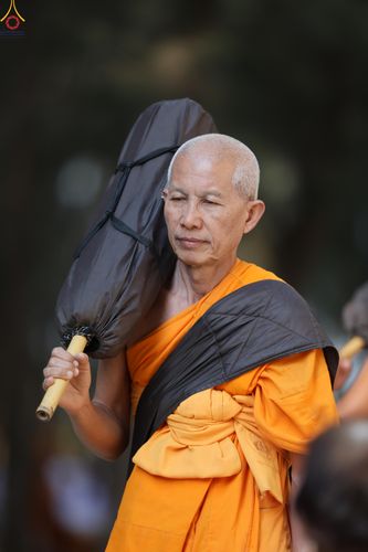 ภาพ No.292912:วันที่ 11 มกราคม พ.ศ. 2569 พิธีต้อนรับพระธรรมยาตรา ณ อนุสรณ์สถานลำดับที่ 3 สถานที่เกิดในเพศสมณะ วัดสองพี่น้อง อำเภอสองพี่น้อง จังหวัดสุพรรณบุรี ในโครงการธรรมยาตรา กตัญญูบูชา มหาปูชนียาจารย์ พระมงคลเทพมุนี(สด จนฺทสโร) พระผู้ปราบมาร อนุสรณ์สถาน 7 แห่ง ปีที