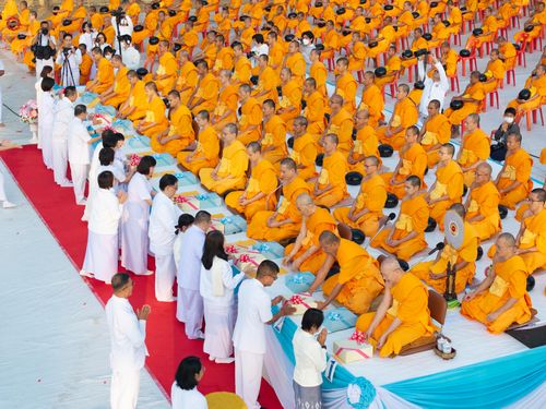 ภาพ No.292378:วันที่ 11 มกราคม พ.ศ. 2569 พิธีตักบาตรพระธรรมยาตรา ณ อนุสรณ์สถานคลองบางนางแท่น อ.สามพราน จ.นครปฐม ในโครงการธรรมยาตรา กตัญญูบูชา มหาปูชนียาจารย์ พระมงคลเทพมุนี(สด จนฺทสโร) พระผู้ปราบมาร อนุสรณ์สถาน 7 แห่ง ปีที่ 14