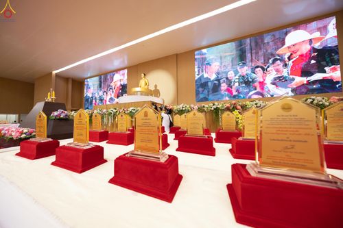 ภาพ No.311946:วันอังคารที่ 3 มีนาคม พ.ศ.2569 พิธีมอบโล่วัชรเกียรติยศ โครงการตอบปัญหาธรรมะทางก้าวหน้า ครั่งที่ 43, พิธีมอบโล่วัชรเกียรติยศ โครงการสอบตอบปัญหาศีลธรรม เพื่อสันติภาพโลก (World-Pec) ครั้งที่ 19 ณ สภาธรรมกายสากล วัดพระธรรมกาย