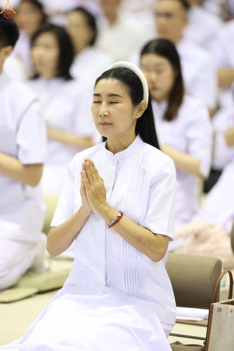 ภาพ No.337913:วันอาทิตย์ต้นเดือน 5 กรกฎาคม พ.ศ.2569 พิธีบูชาข้าวพระ ณ สภาธรรมกายสากล วัดพระธรรมกาย