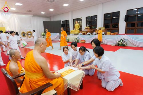 ภาพ No.316290:วันเสาร์ที่ 28 มีนาคม พ.ศ. 2569 พิธีบำเพ็ญกุศล คุณพ่อณรงค์ จินตมากุล  สิริอายุ 99 ปี 11 เดือน โยมบิดา พระครูปลัดรัตนวีรวัฒน์ (รังสฤษดิ์ อิทฺธิจินตโก) ที่ปรึกษาเจ้าคณะจังหวัดปทุมธานี เจ้าอาวาสวัดพระธรรมกาย  ณ ห้องปลูกศรัทธา 2 วัดพระธรรมกาย ปทุมธานี