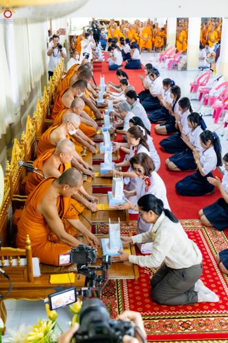 ภาพ No.293098:วันที่ 12 มกราคม พ.ศ. 2569 พิธีทอดผ้าป่าทำนุบำรุงศาสนสถาน ณ วัดไผ่โรงวัว ต.บางตาเถร อ.สองพี่น้อง จ.สุพรรณบุรี ในโครงการธรรมยาตรา กตัญญูบูชา มหาปูชนียาจารย์ พระมงคลเทพมุนี(สด จนฺทสโร) พระผู้ปราบมาร อนุสรณ์สถาน 7 แห่ง ปีที่ 14