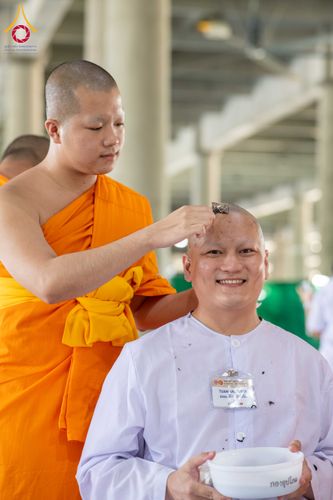 ภาพ No.339842:วันที่ 19 กรกฎาคม พ.ศ.2569 พิธีตัดปอยผม โครงการบวชพระนานาชาติ AEC และ WAB รุ่นที่ 10 THE AEC & INTERNATIONAL ORDINATION PROGRAM ณ มหารัตนวิหารคด 30 วัดพระธรรมกาย ปทุมธานี